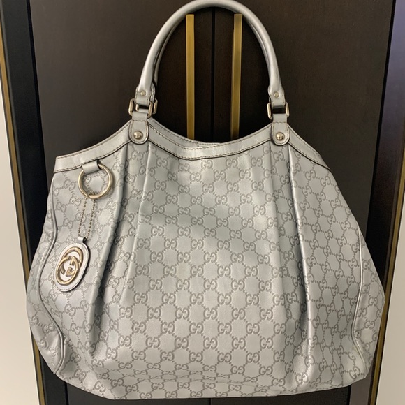 Gucci Handbags - Gucci silver guccisima shoulder bag